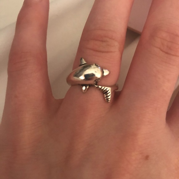 Dolphin Ring - Picture 3 of 4
